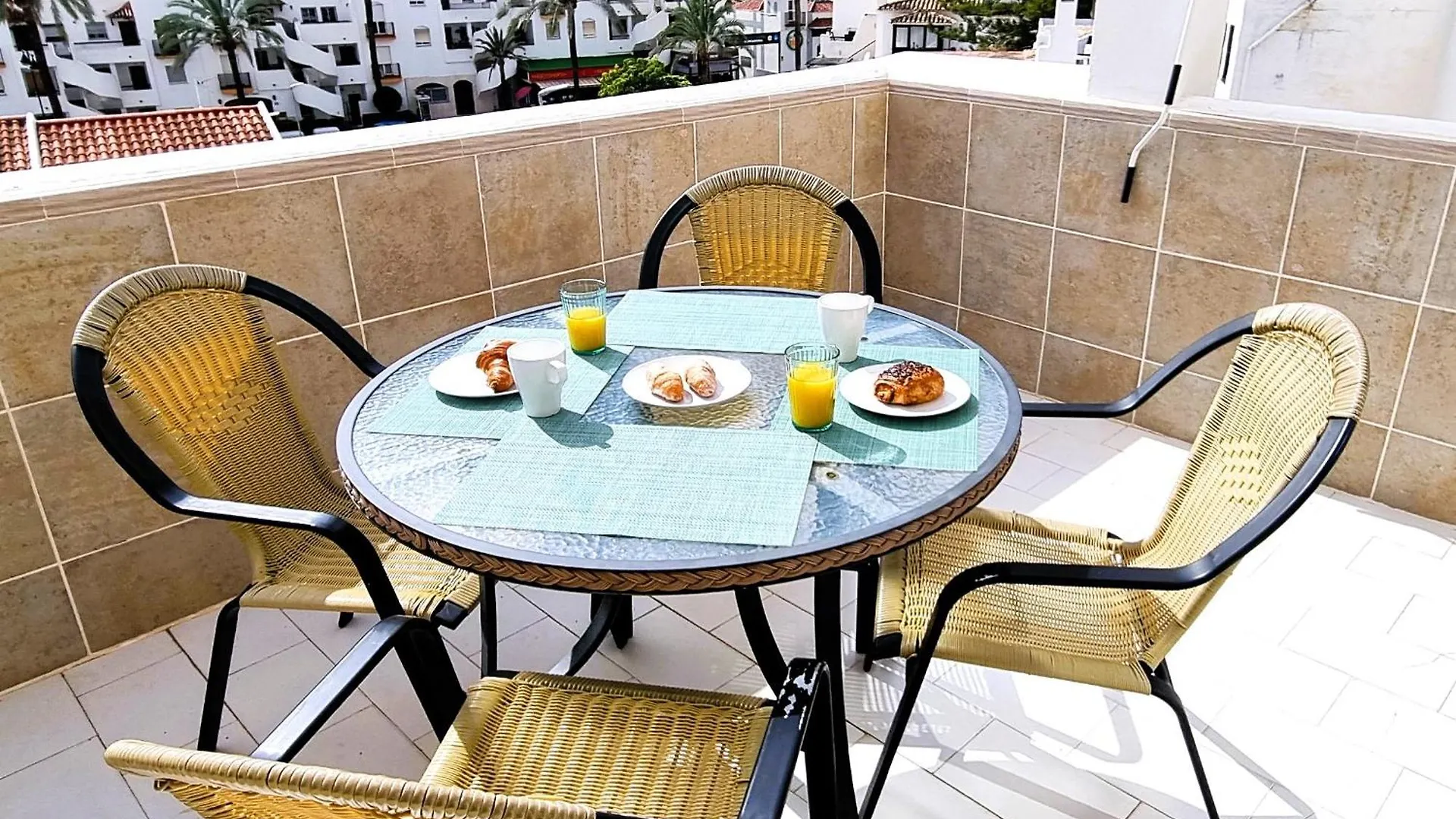 Bright And Sunny Flat Apartment Benalmadena 0*,